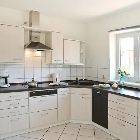 Apartment Ostseeblick, Ruegen 32 *